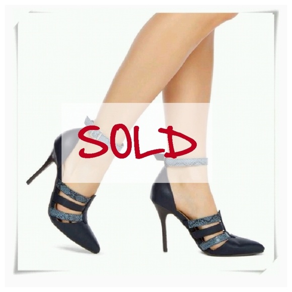 Shoes - Kiara pointed toe ankle strap pump